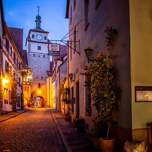 https://gastehaus-am-weissen-turm.com-bavaria.com